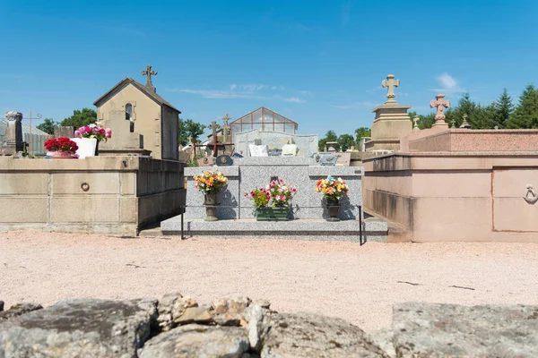 Kyrkogård av oradour-sur-glane — Stockfoto