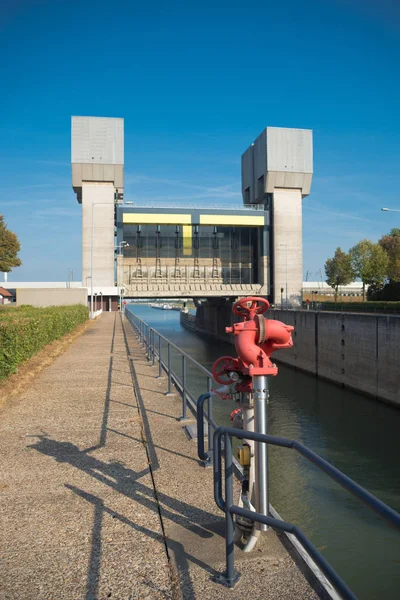 Блокування Prinsbernhard місті Sluis в Нідерландах — стокове фото