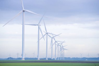 Rüzgar türbinleri sırası