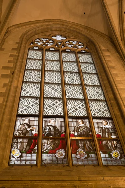 Stained glass in the antwerp cathedral — Stock Photo, Image