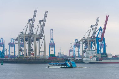 Toplu ulaşım tekne Hamburg, Almanya
