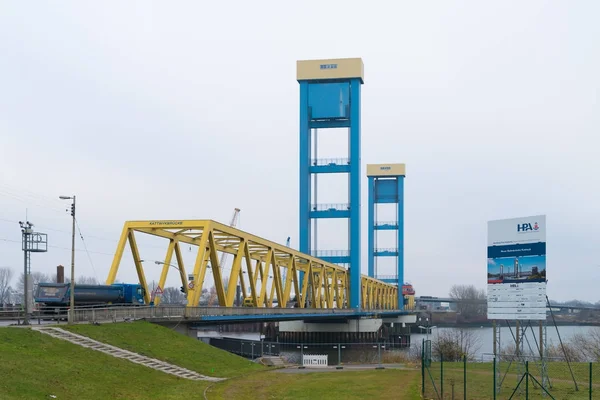 Kattwyk 桥梁在汉堡, 德国 — 图库照片