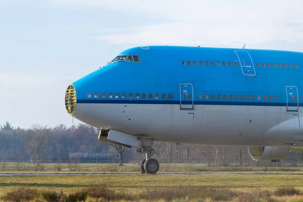 Flugzeug wird zerlegt — Stockfoto