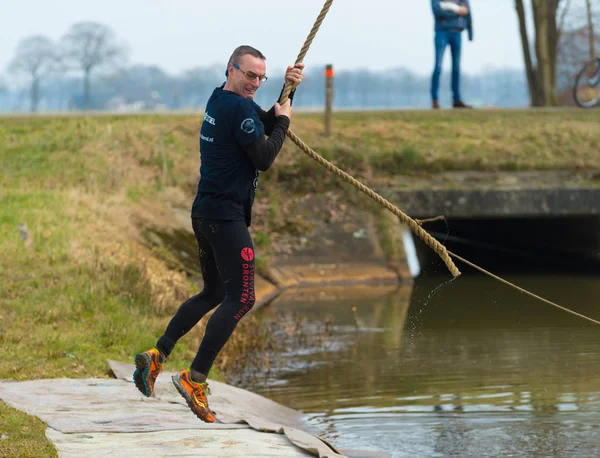 Survival Run in den Niederlanden — Stockfoto