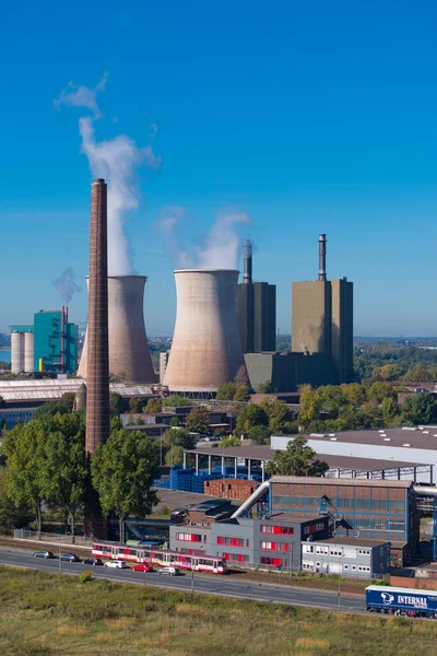 Tårne Chimneyw Stålproduktionsanlæg Duisburg Tyskland - Stock-foto