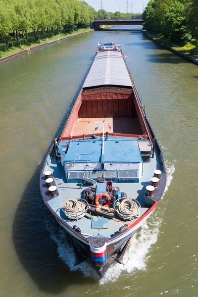 Oberhausen Alemania Mayo 2018 Barcaza Medio Vacía Canal Del Rin — Foto de Stock