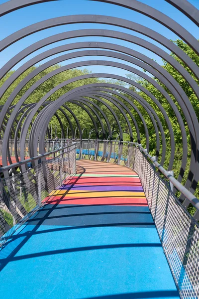 奥别豪森 2018年5月5日 桥梁项目 Slinky Spring Fame Emscherkunst 2010 项目的终点 托拜厄斯 — 图库照片
