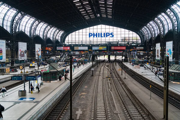 Hamburg Niemcy Maj 2018 Wnętrze Dworca Centralnego Hamburgu Lub Hauptbahnhof — Zdjęcie stockowe