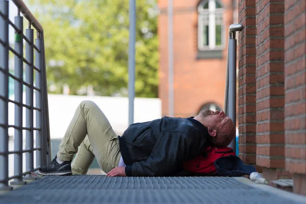 Hamburg Németország Május 2018 Részeg Ember Alszik Utcán Éves Hamburgi — Stock Fotó