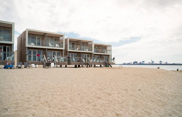 オランダ オランダ 2018年5月21日 オランダ北海岸に沿っていくつかの木製のビーチの休日のアパート — ストック写真