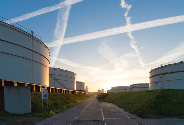 Several Large Storage Tanks Petrol Rotterdam Port Sunrise — Stock Photo, Image
