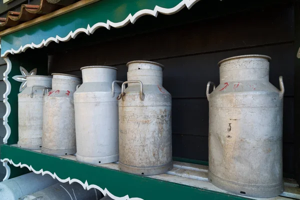 Zaanse Schans Países Baixos Outubro 2018 Latas Decorativas Leite Zaanse — Fotografia de Stock