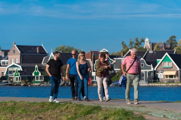 Zaanse Schans Paesi Bassi Ottobre 2018 Turisti Nello Zaanse Schans — Foto Stock