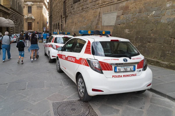 Florença Itália Abril 2019 Carros Polícia Bairro Turístico Cidade — Fotografia de Stock