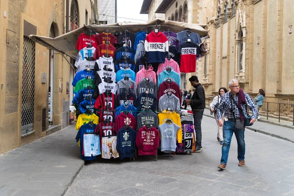 Firenze Italia Aprile 2019 Negozio Souvenir Che Vende Abbigliamento Nel — Foto Stock
