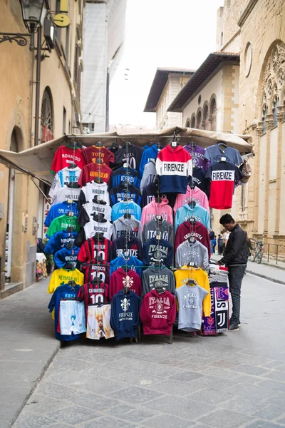 Florence Italy April 2019 Souvenir Shop Selling Clothes City Center — Stock Photo, Image