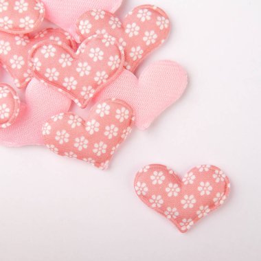 Yaratıcılık için yamalar. Mağazada ürün sunumu