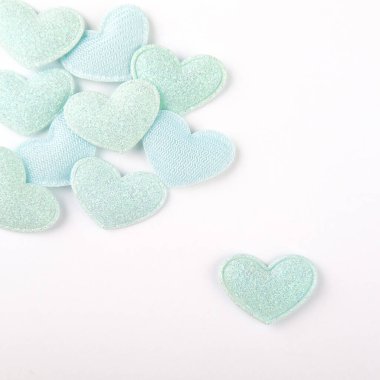 Yaratıcılık için yamalar. Mağazada ürün sunumu