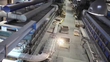 Sanayi iç, seramik, modern fabrika iç, konveyör, zaman tur üretimi