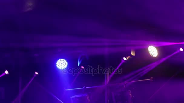 Stage lights at the concert with fog, Stage lights on a console, Lighting the concert stage, entertainment concert lighting on stage, new year, christmas, new year holidays — Stock Video