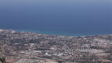Panoramik dağ deniz şehir genel görünümü, güzel manzara, deniz resort, panorama görünüm