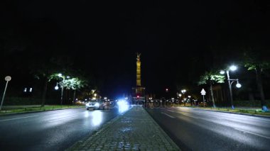 Alan ve Berlin, Zafer Anıtı, Siegessaule, Berlin, Ekim 2017 panoramik Zafer Anıtı önünde karayolu