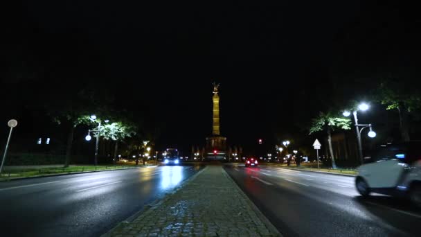 Området och motorvägen framför Victory Column i Berlin, panoramautsikt över den Victory Column, Siegessaule, Berlin, oktober 2017 — Stockvideo