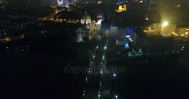 Noc panorama Pragi, panoramiczny widok z powietrza do starego miasta, światła miasta noc, Praga — Wideo stockowe