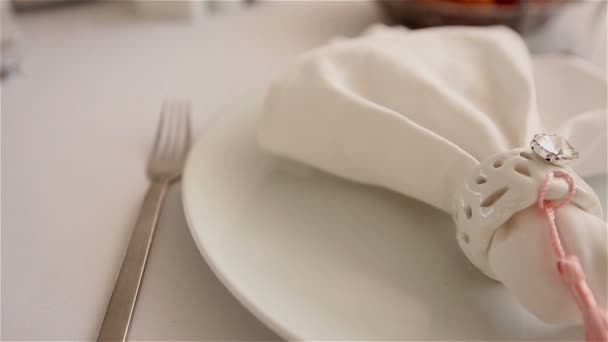 Decorativona mesa do banquete, ninguém, dentro, dentro de casa, close-up Ano Novo, Natal — Vídeo de Stock