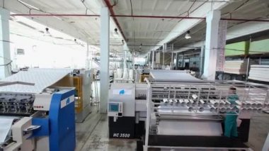 Tekstil Fabrikası, çözgü makinesi, pamuk iplik, kumaş Tekstil, dokuma, üretim, dikiş makineleri, tekstil makine, ekipman, dokuma tezgahı, modern fabrikası