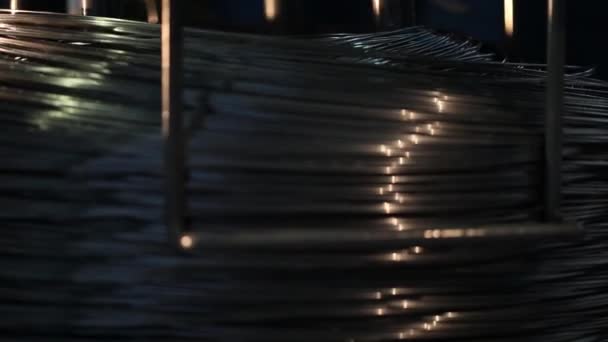 usine de meubles, production de ressorts de meubles pour blocs de matelas, machine pour la production de ressorts, atelier de production, la ligne de production, ressorts de boîte d'assemblage, blocs de matelas 