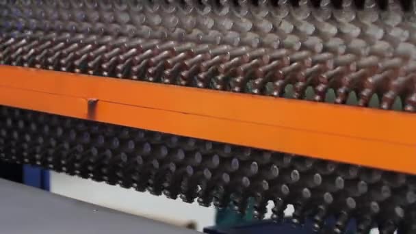 Fabrication de matelas, usine de matelas, couture de matelas sur la machine à coudre, usine moderne — Video