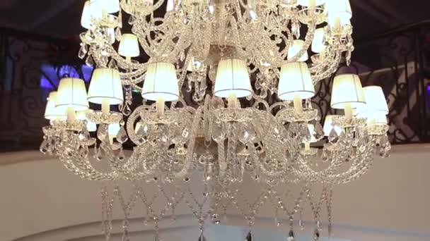 A hotel chandelier — Stock Video