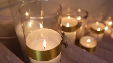 Dekoratif, yeni yıl, yılbaşı, yılbaşı süsleri, dioctration bir yeni yıl partisinde mumlar