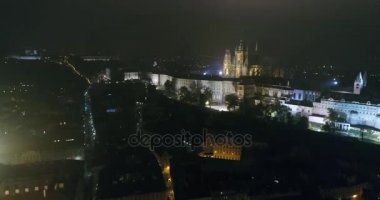 Prag gece panorama, panoramik görünümüne eski şehir Meydanı, hava gece şehrin, Prag ışıkları