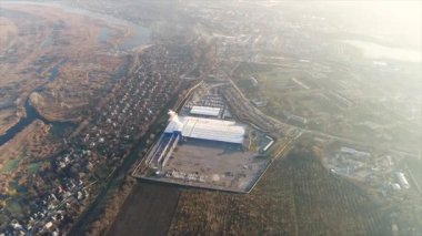Hava, şantiye, metal yapı, inşaat makinaları, inşaat hava görünümünü büyük bir bitki veya fabrika, Sanayi Dış, panoramik görünümünün İnşaat