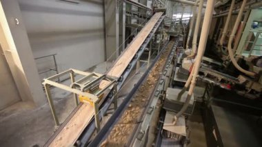 Konveyör bant ve fabrika, Seramik fabrika donanımları, konveyör, sanayi iç, hammadde konveyör taşıma kil sanat eseri