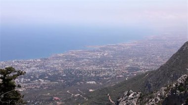 Panoramik dağ deniz şehir genel görünümü, güzel manzara, deniz resort, panorama görünüm
