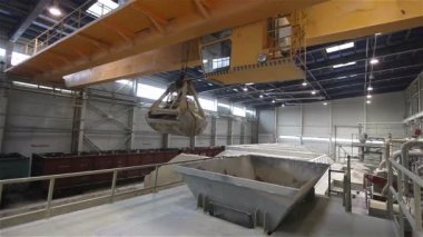Köprü vinç hisse senedi granülasyon toplu malzeme, ambarlar için hacim materyalleri, Kepçe vinç yük hammadde, Vinç kovası, Modern fabrikası, iç üzerinde çalışmak