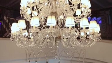 büyük güzel vintage avize, klasik avize, güzel dekorasyon