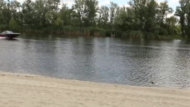 Tiener wakeboarden, zomer, rust, extreme — Stockvideo