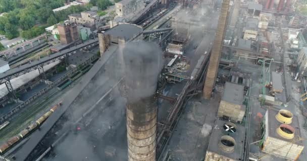 Industrial area top view, View of the industrial object, Courtyard of a factory, Aerial view, Smoke and fire, environmental pollution, environmental pollution, ecological disaster, panoramic view, 4K — Stock Video