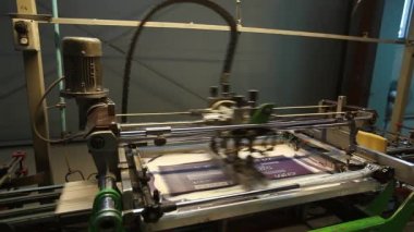 Desenli Seramik karo, Seramik Karo desen yazdırın. Seramik karo, Seramik karo üretim otomatik hattı üretimi. Sanayi iç, indors