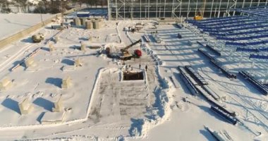 Bir modern fabrika veya bitki, sanayi bölgesi kış, panoramik görünümü hava inşaat. Karla kaplı alanda, yapısal çelik yapı, yeni bir ticari bina modern bitki