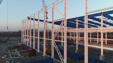 İnşaat büyük bitki, endüstriyel dış, panoramik, şantiye, metal yapı, inşaat makinaları, inşaat görünümünü