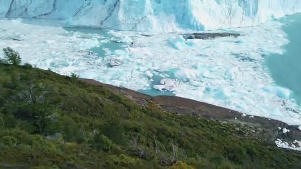 Glaciar Perito Moreno en Parque Nacional Los Glaciares cerca de El Calafate, Patagonia, Argentina — Vídeo de stock