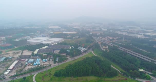 La envergadura sobre el área industrial en China. Vista aérea del área industrial de Chinas — Vídeo de stock