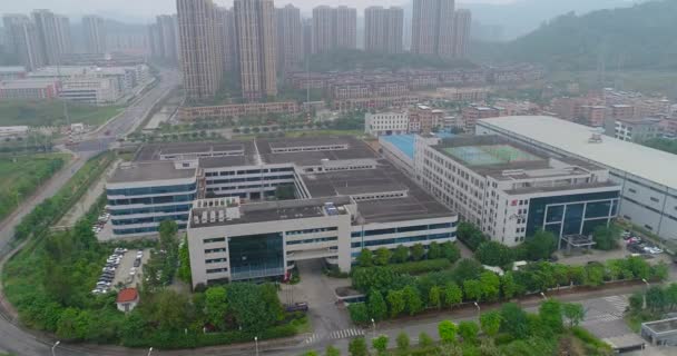 La envergadura sobre el área industrial en China. Vista aérea del área industrial de Chinas — Vídeos de Stock
