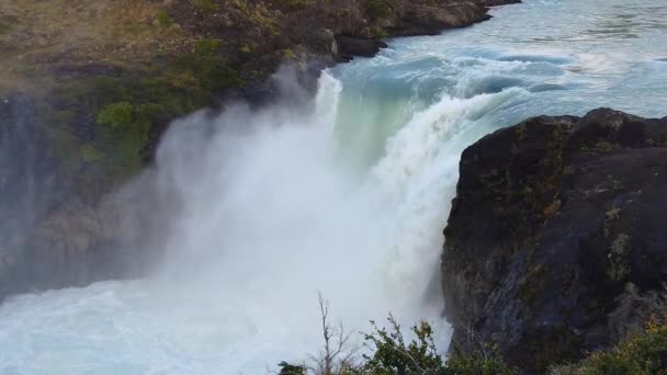 Salto Grande Waterfall slow motion. View of the Salto Grande Waterfall. Torres del Paine National Park — Stock Video