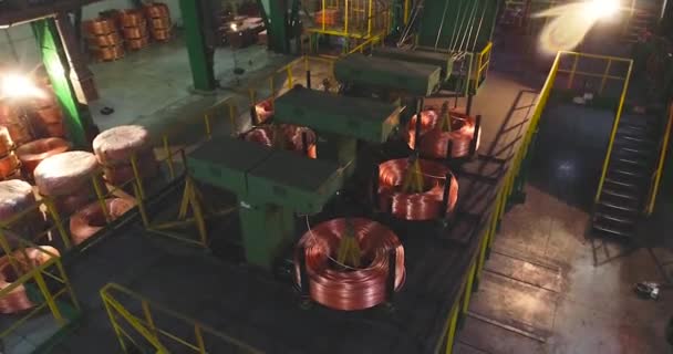 L'unité produisant un câble en cuivre. Atelier de production de câbles en cuivre plan général de l'air — Video